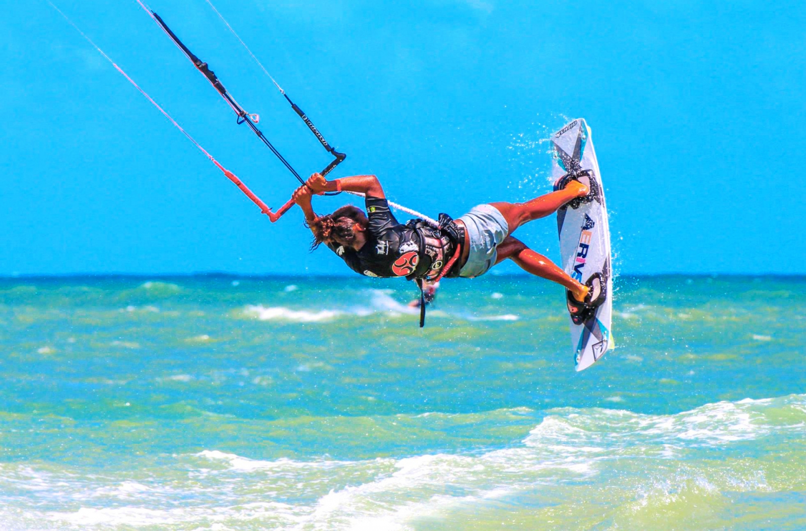 Kitesurf and Windsurf Section at Praia do Forte in Cabo Frio 